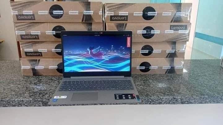 É realizada compra 1 Notebook e 1 retroprojetor para cada sala de aula da Escola Municipal Demétrio Verenka  EIEF