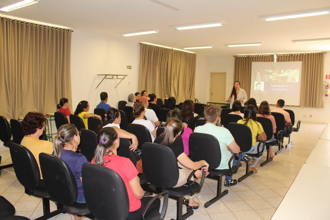 Importância da comunicação em grupo é tema de palestra na semana do servidor