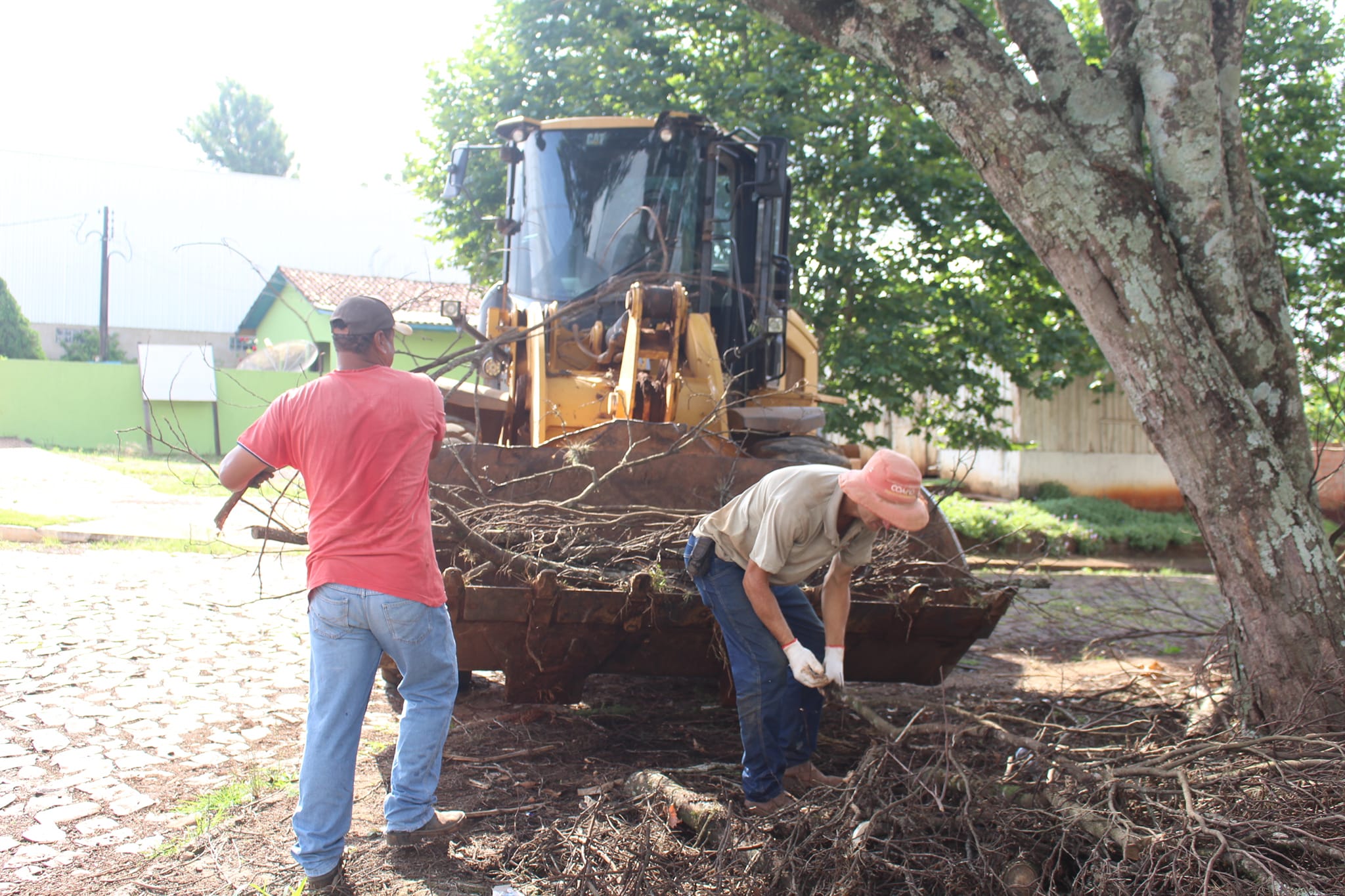 Prefeitura realiza mutirão de limpeza nesta quinta-feira 