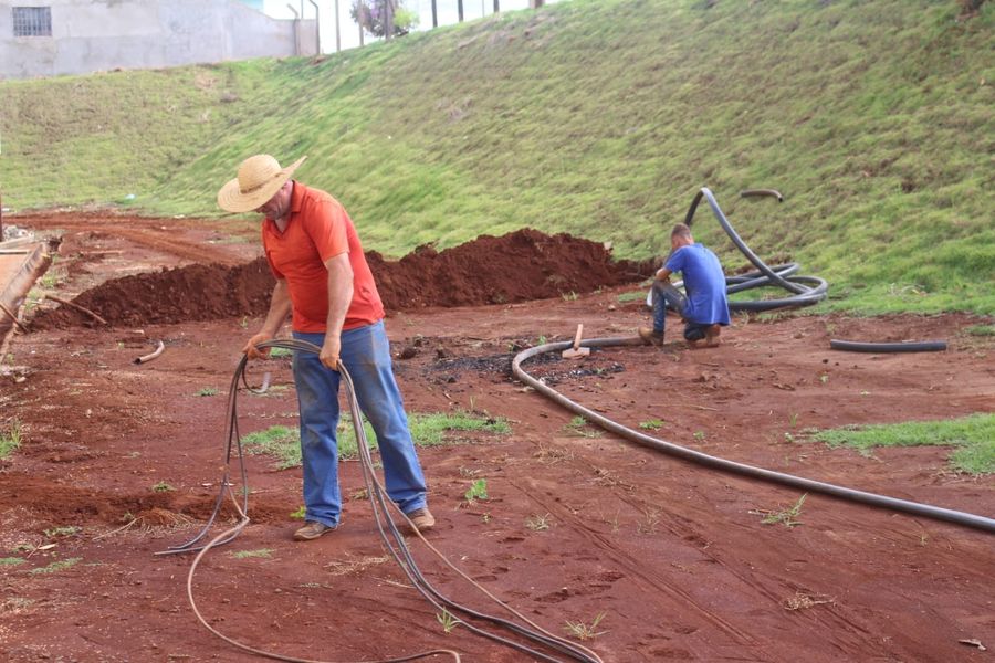 Prefeitura Municipal de Ariranha do Ivaí inicia serviço para religar energia no ginásio Antônio Teles Paulino