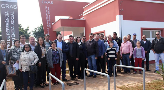 ARIRANHA DO IVAÍ - Governo do Paraná entrega Cras para município