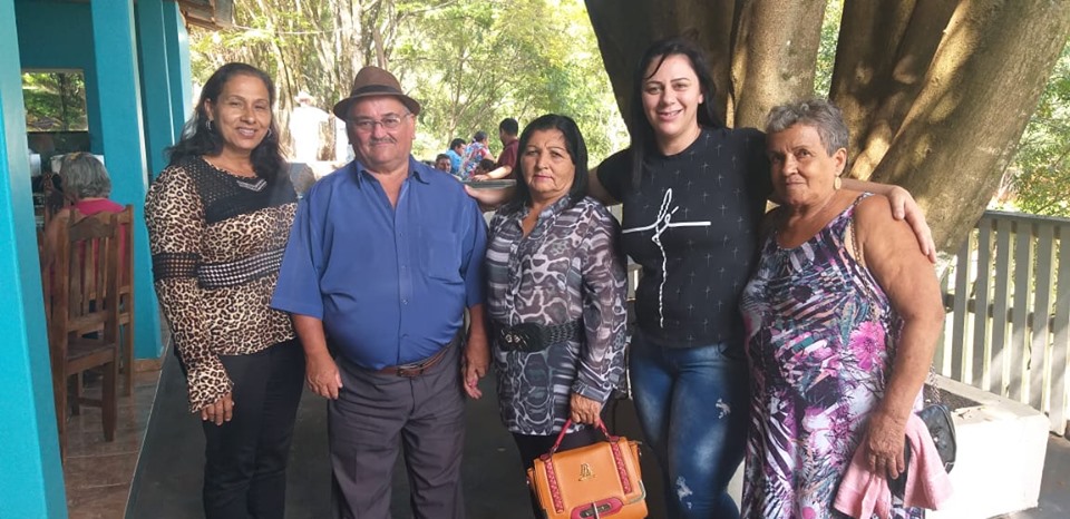 TARDE DE DIVERSÕES PARA OS IDOSOS