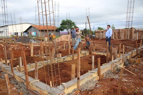 Prefeitura dá inicio à construção de um novo barracão industrial