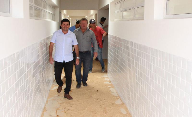 Escola de Ariranha do Ivaí entra em fase final de construção